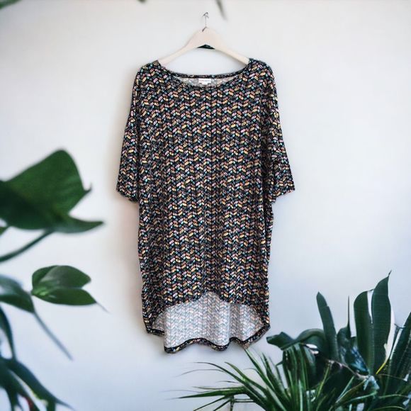 LuLaRoe Tops - LuLaRoe NWOT Irma multicolor pattern tunic top sz L short sleeve pink mauve